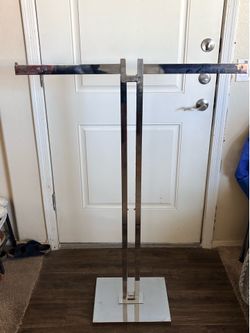 Adjustable Clothing Rack