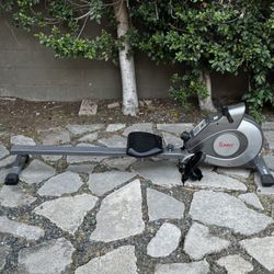 Sunny Fitness SF-RW5515 Rowing Machine