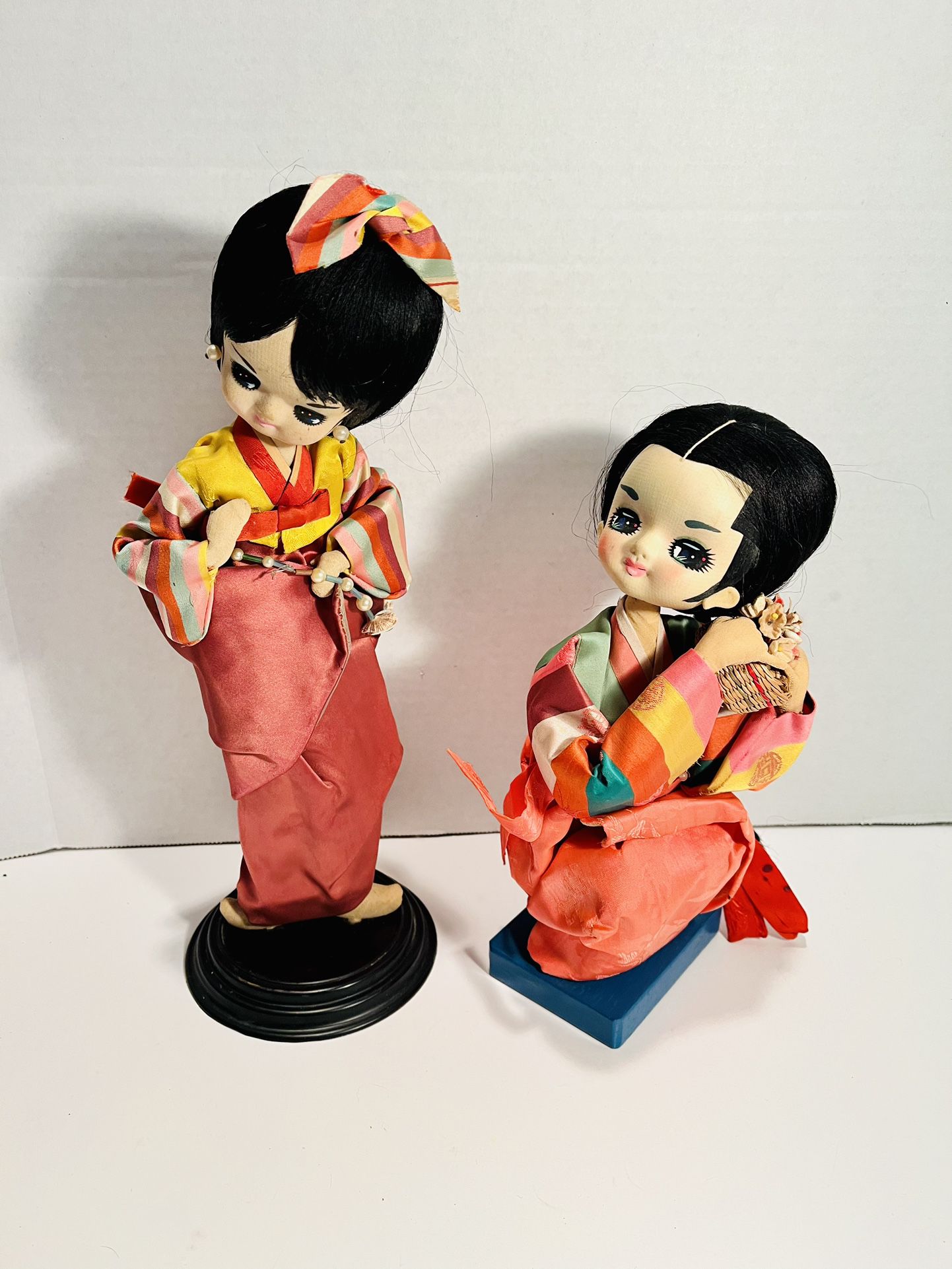 2 Beautiful Vintage Asian Geisha Doll Figurines!