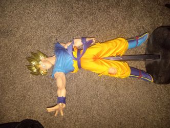 Dragon ball z Goku super Saiyan figure
