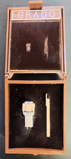 Vintage Grado-F2 Cartridge With Original Case