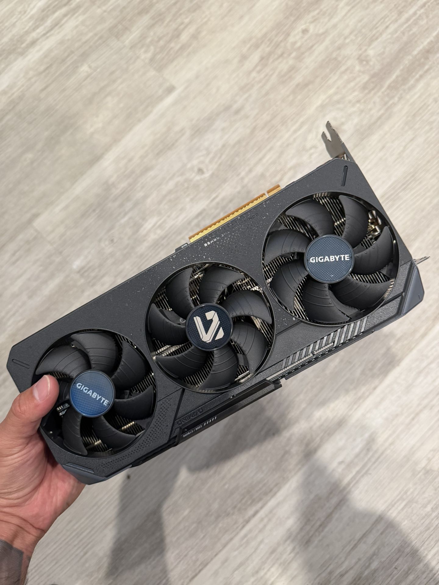 AMD Radeon 9070xt gigabyte OC gaming