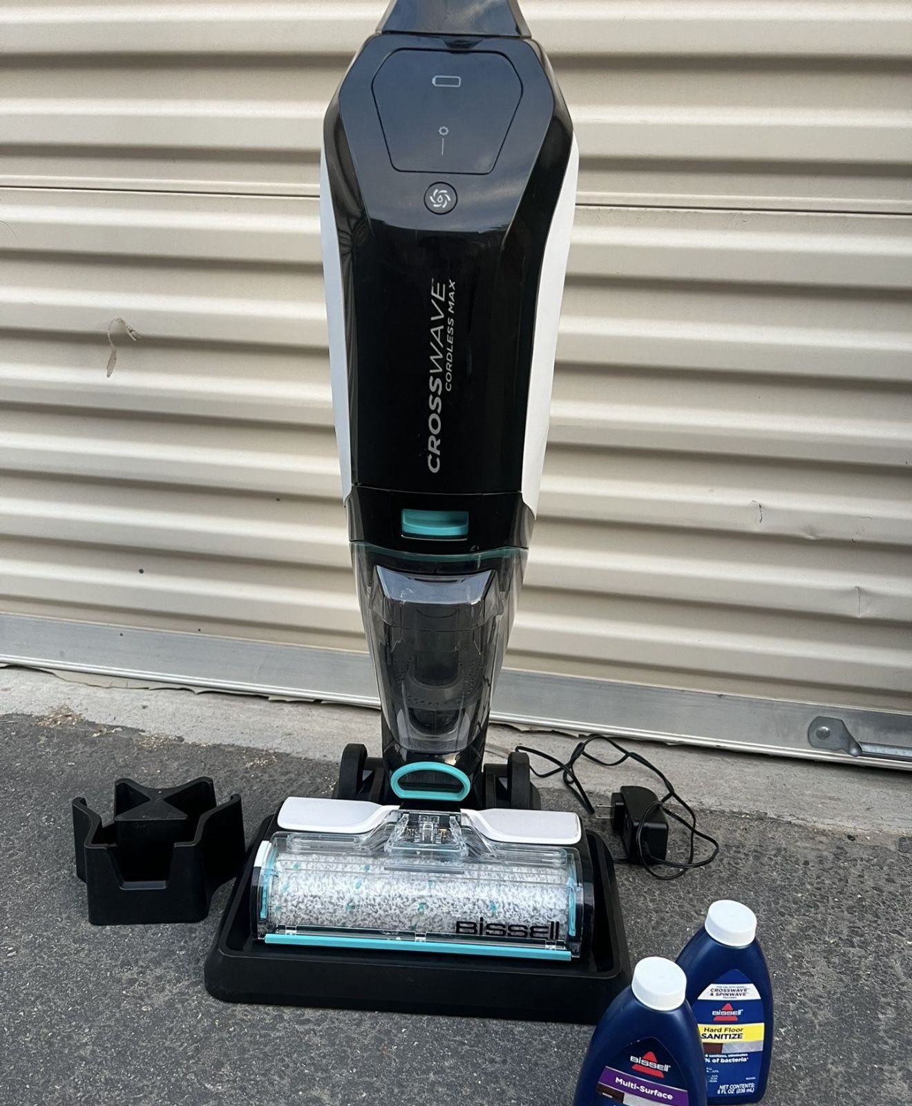 BISSELL CROSSWAVE WET DRY CORDLESS BLUETOOTH VACCUM
