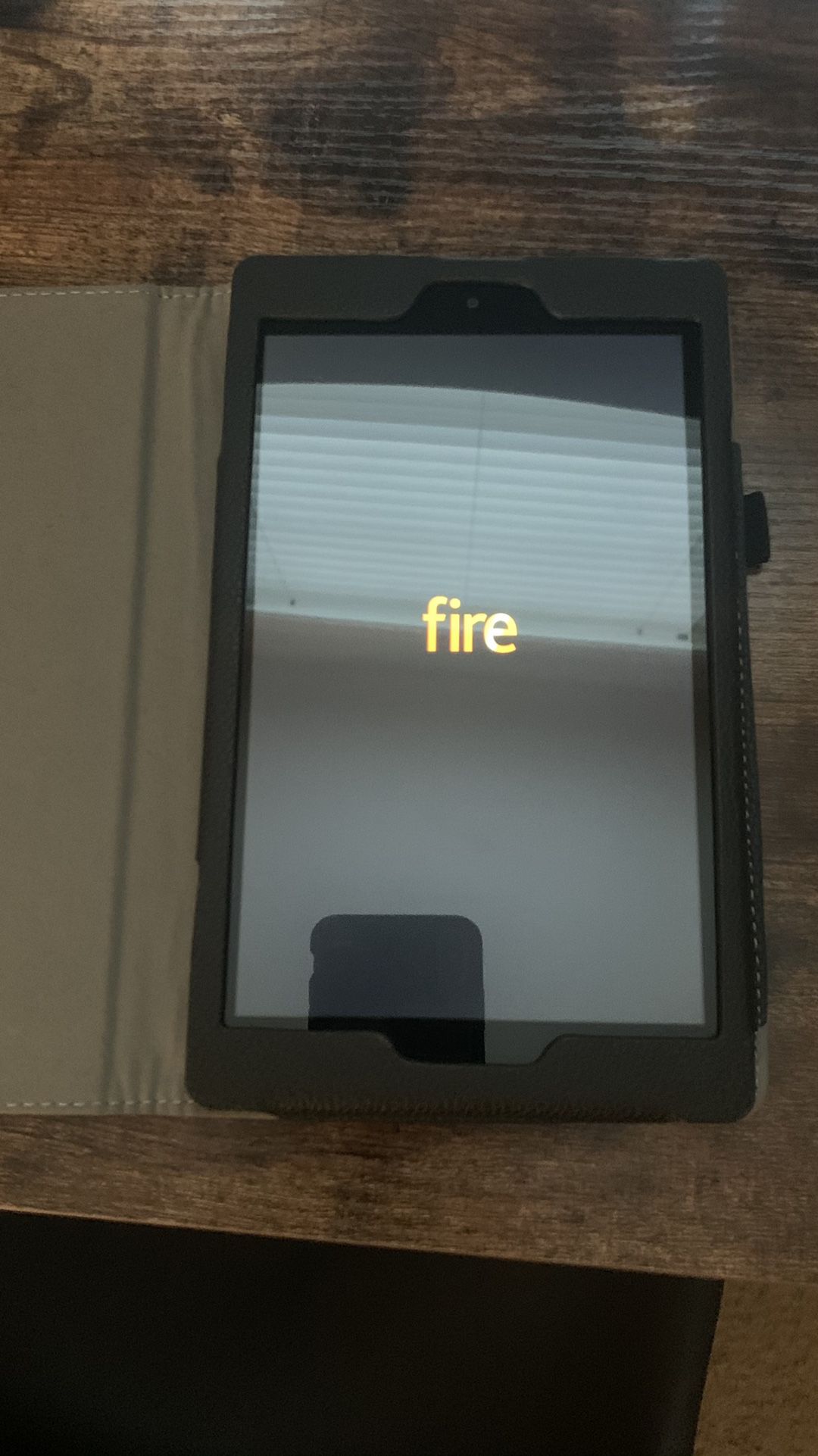 Amazon Fire HD8 TABLET with Alexa 16GB