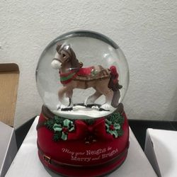 Precious Moments Snow Globe Annual Edition Hallmark Exclusive COLLECTIBLE NEW