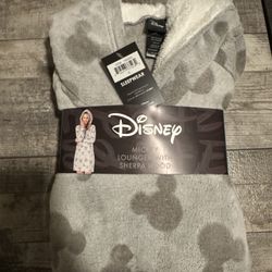 Disney Lounger/Robe