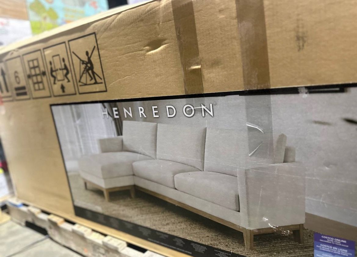 Henredon L-shaped Sofa With Reversible Chaise