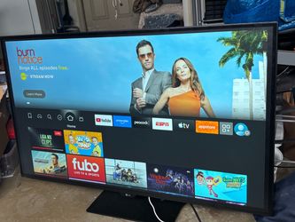 G 43UN700-B 42.5-inch 4K UHD IPS Monitor