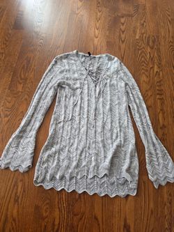 White House Black Market Metallic Gray Chevron Lace Up Sweater Tunic Top Small