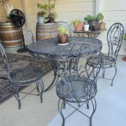 Heavy Iron Patio Set - 5pc