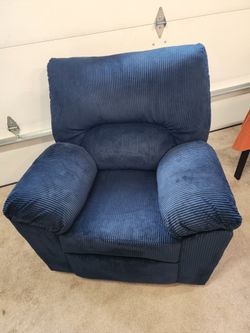 *** BRAND NEW RECLINER  ***