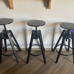 3 adjustable bar stools 