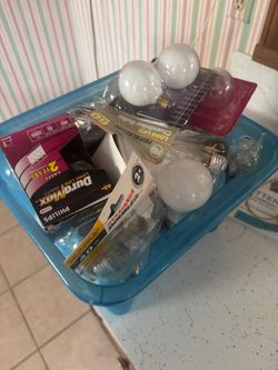 Mixed Lot of Assorted Light Bulbs