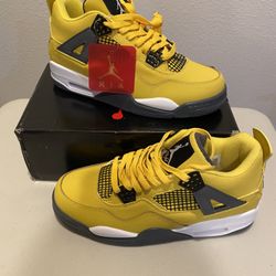 Jordan 4 Retro