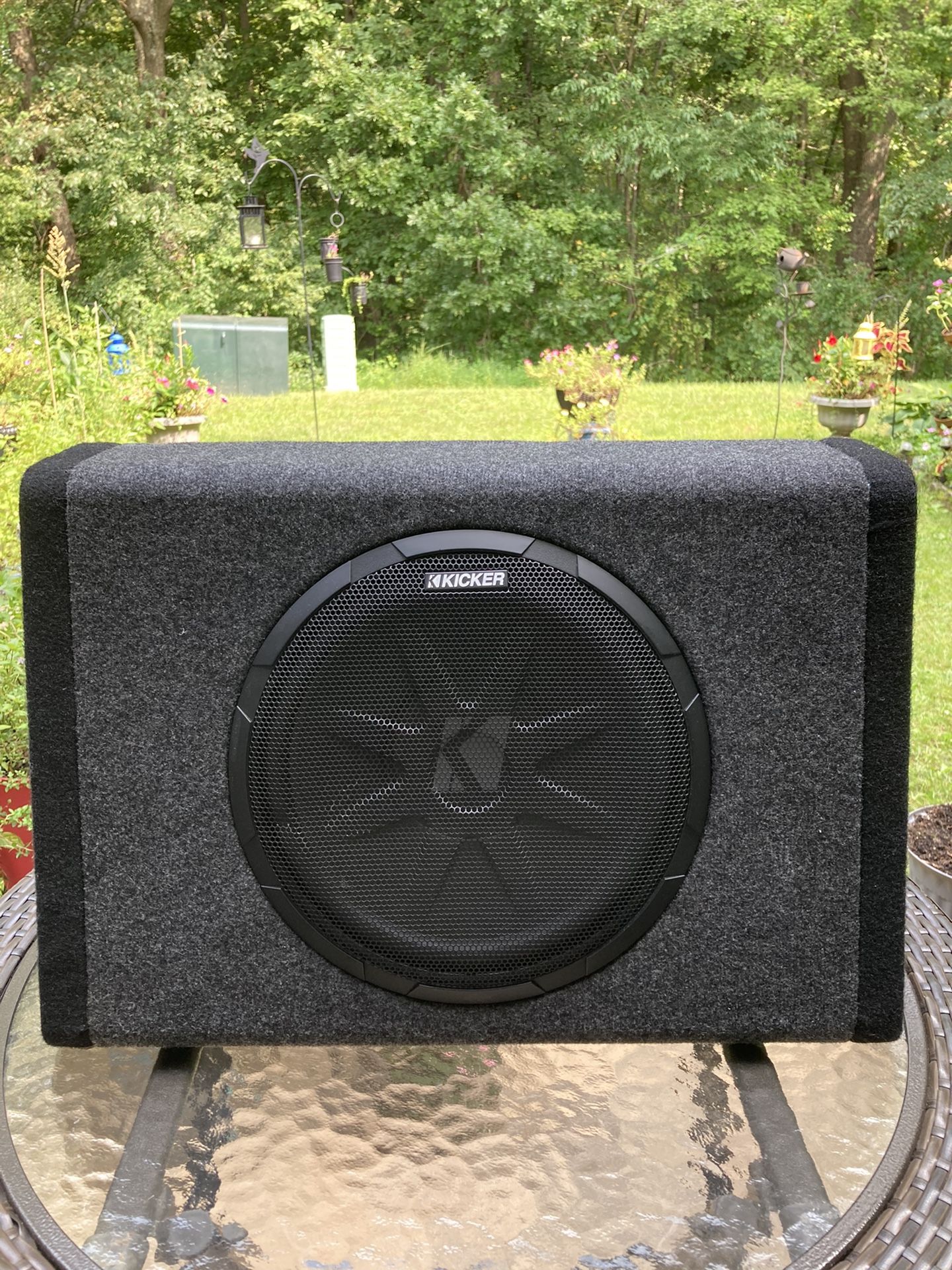 Kicker Subwoofer with built in amplifier