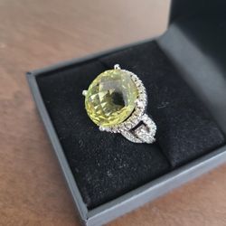 White Gold Lime Quartz Ring