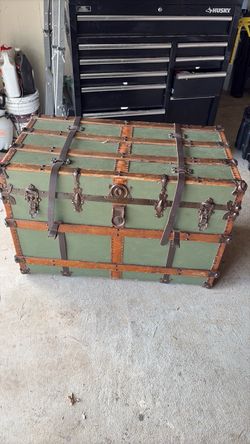 Steamer Trunk FREE