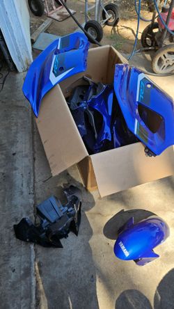 Yamaha r7 oem fairings
