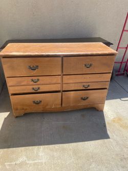 Dresser