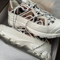 White Burberry Runners Size 43