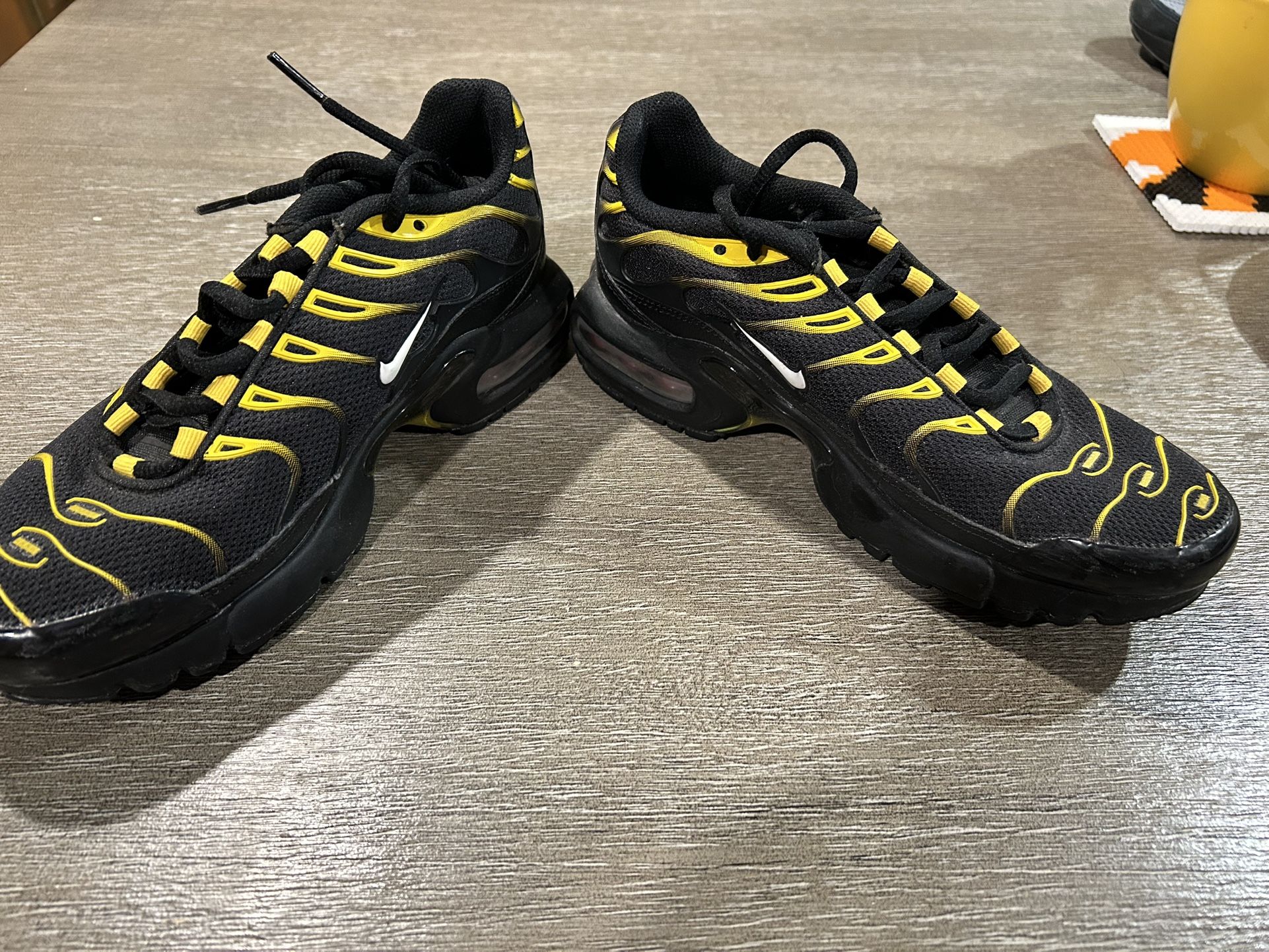 Nike Air Max Plus Size 4