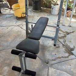 Adjustable Weight Bench
