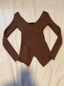 Brown knit long sleeve top 🤎