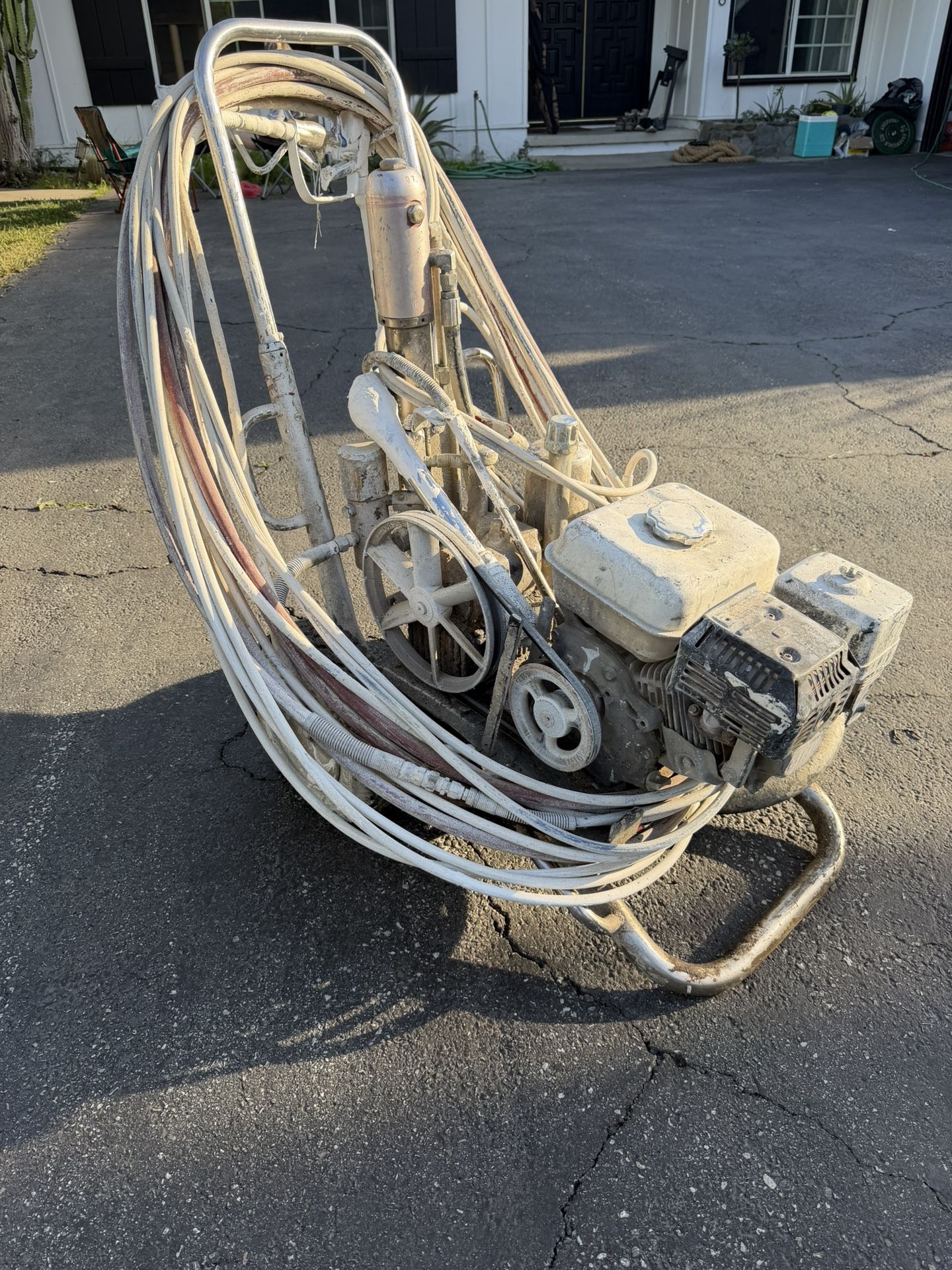 Power Twin 8900 Paint Sprayer Gas