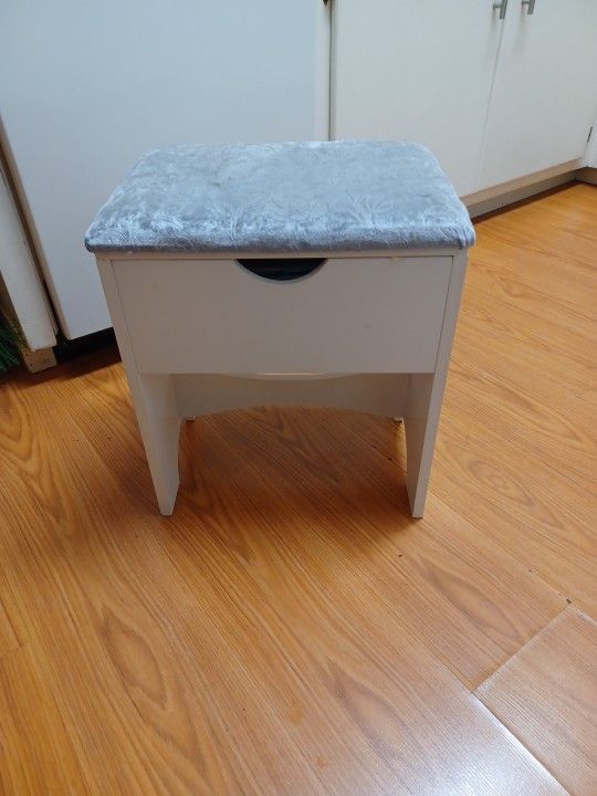 Vanity Stool/Bench