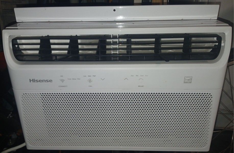 WINDOW AIR CONDITIONER