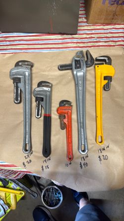 Pipe wrench