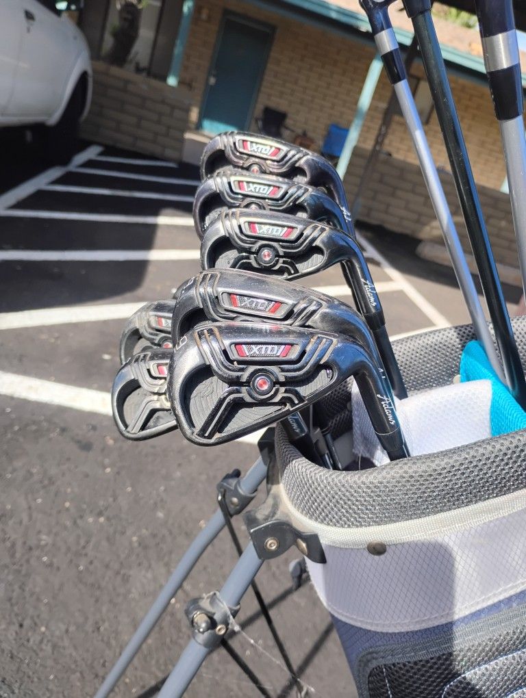 Golf Clubs! Men's Complete Set! Adams & Titleist!