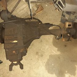 Front  Diff. Out Of A 97 Suburban 