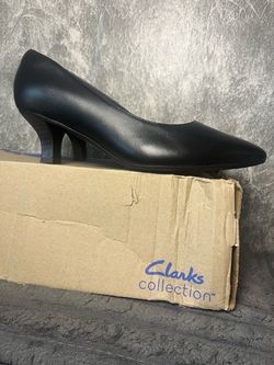 NEW Clarks Collection Black Kitten Heel Pumps Sz 6