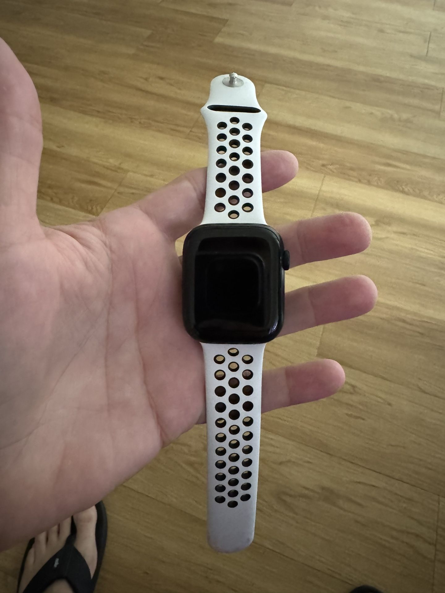 Apple Watch With Nike Band
