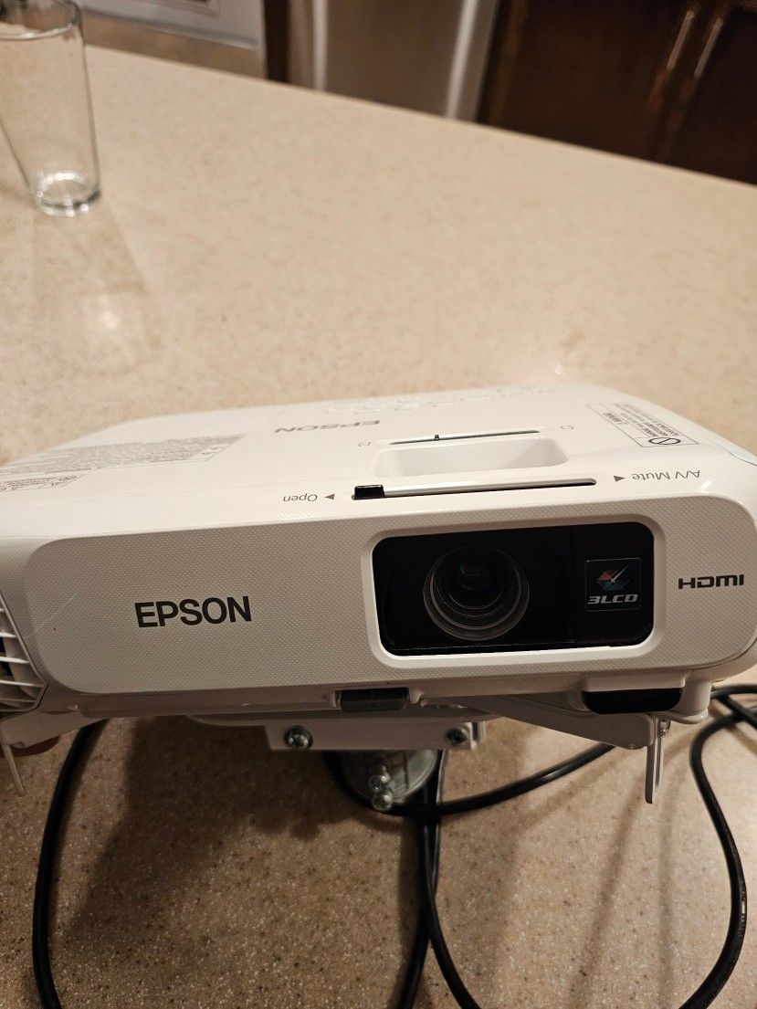 Epson 1080p projector 