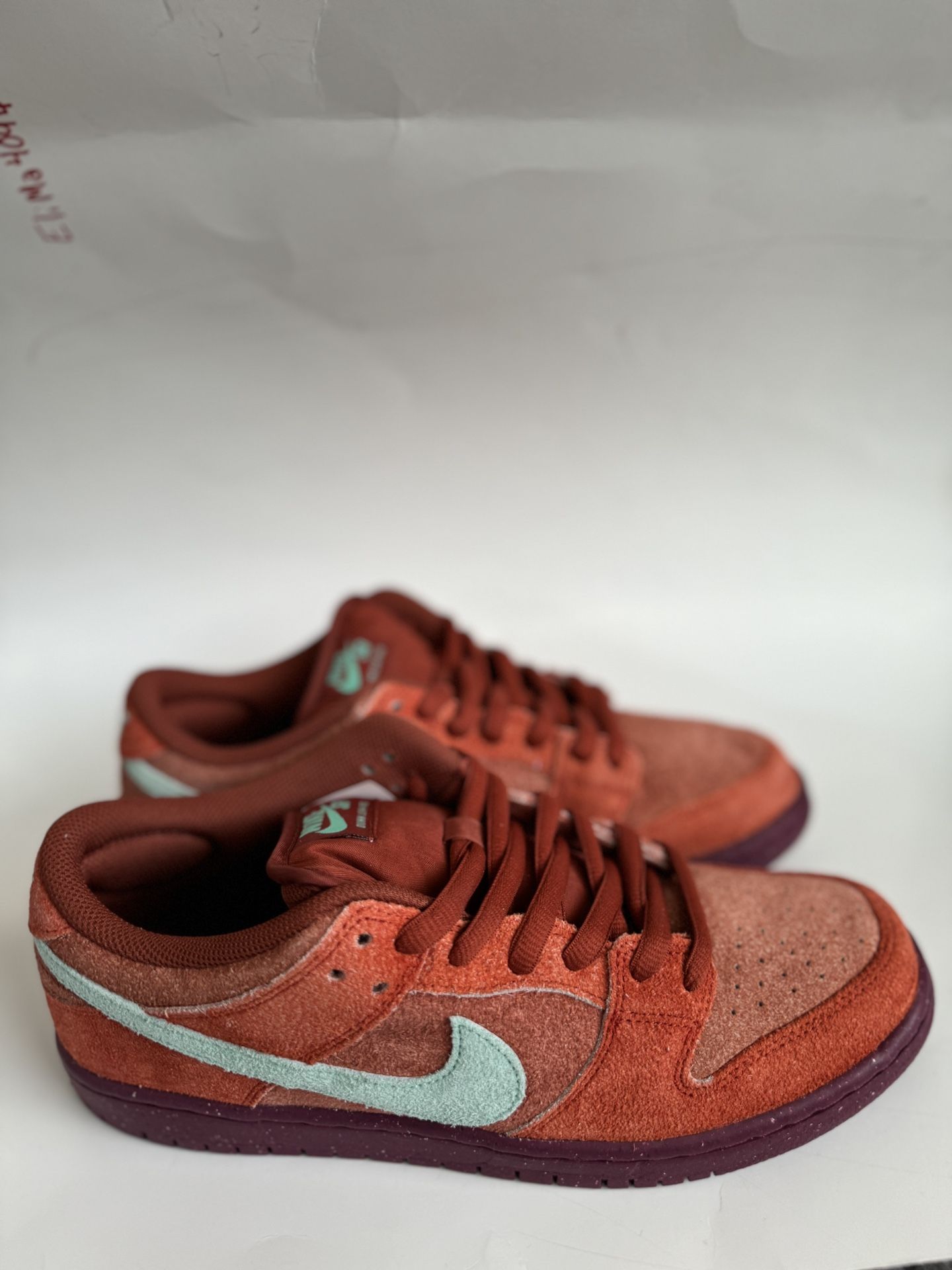 Nike SB Dunk Low "Mystic Red Rosewood" Size 10