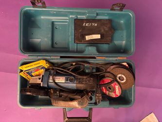 Chicago Electric Angle Grinder with Case and Discs