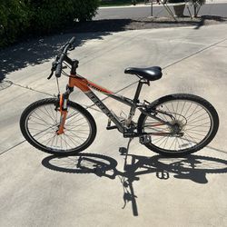 Trek 4300  26” bike 