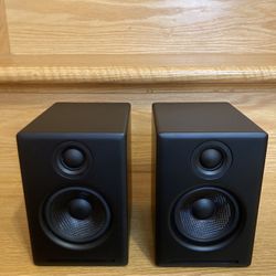 Audioengine A2 Classic powered speakers