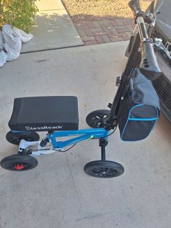 Knee Scooter with large front wheels