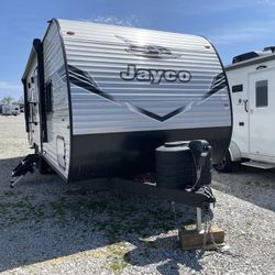 Used 2025 Jayco Jay Flight SLX 260BH