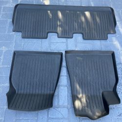 Tesla Model Y Original Tesla Rubber Mats