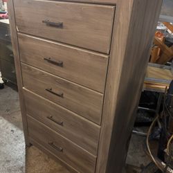 Nice Dresser Light Damage Not Major Buy Today Don’t Delay Pick Up Milwaukee Mequon Area Or $30 Deliver 