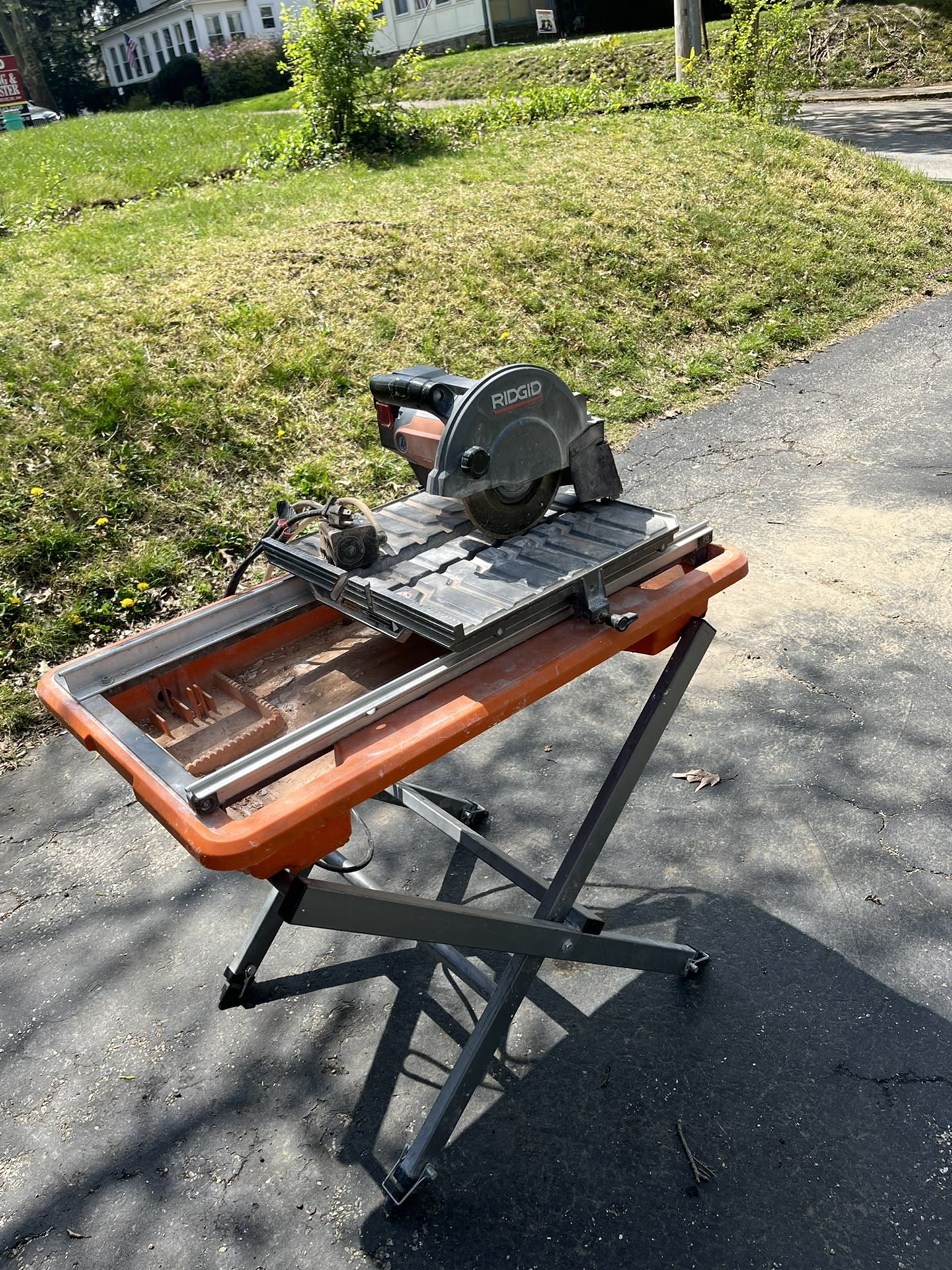 Rigid  7 in. Blade Corded Wet Tile Saw with Stand