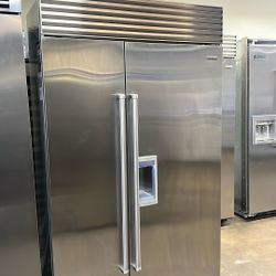 Sub Zero 48”Wide Built In Side By Side Refrigerator With Water/Ice 