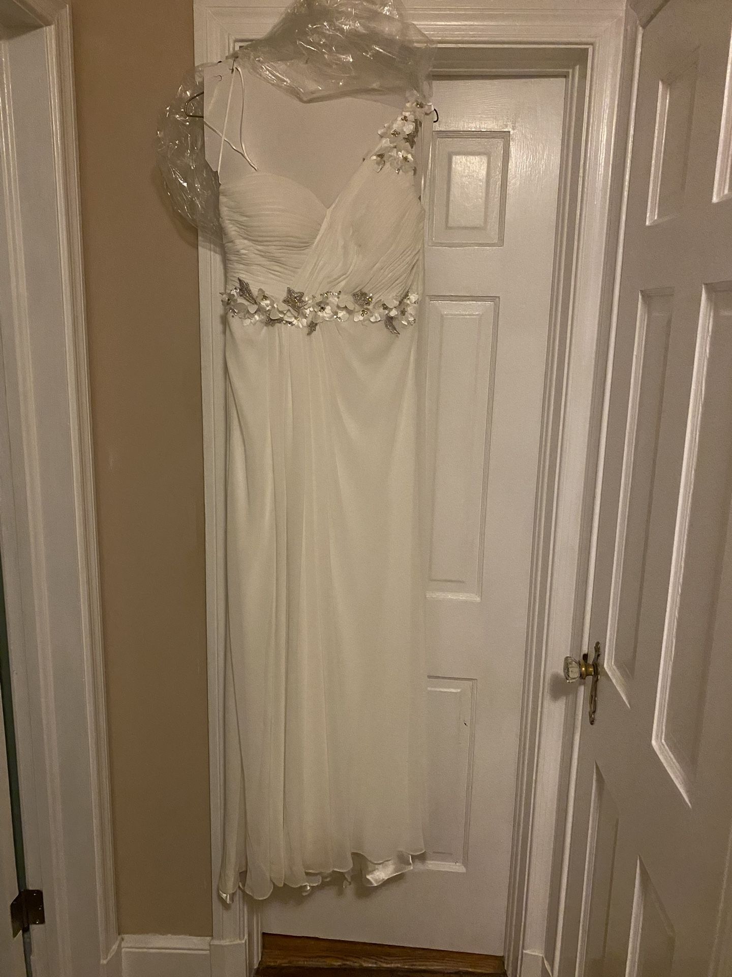Beautiful Faviana Wedding Dress