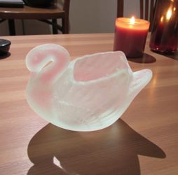 Vintage 3"Swan Frosted Trinket Glass Dish Candle Holder Figurine Home Decoration. This vintage 3" glass dish is a beautiful addition to any collection