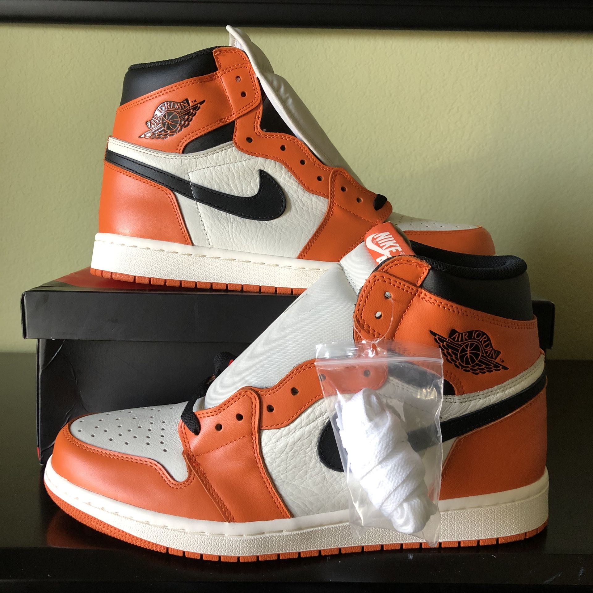 Air Jordan 1 shattered backboard reverse sz 10