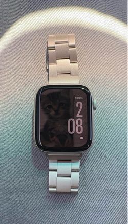 Apple Watch SE 3 GPS + Cellular, 44mm Starlight Aluminum Case.